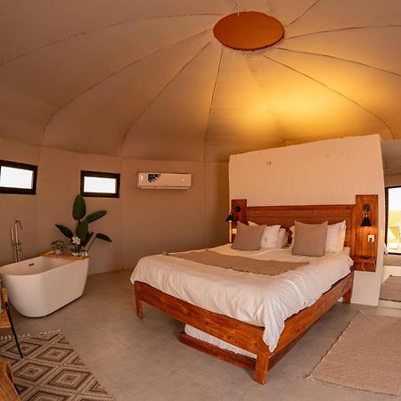 Starry Domes Desert Camp Badīyah Buitenkant foto